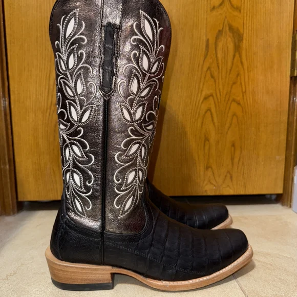 Ariat Black Caiman Belly Western Cowboy Boots with Embroidered Design - Picture 6 of 12